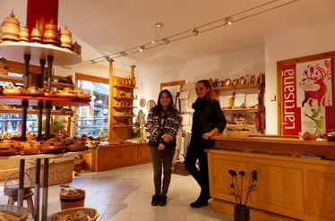 Cogne Town Centre / Craftsmanship and souvenirs Boutique de l’ Artisanà