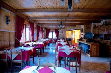 Village of Lillaz / Restaurant Ondezana